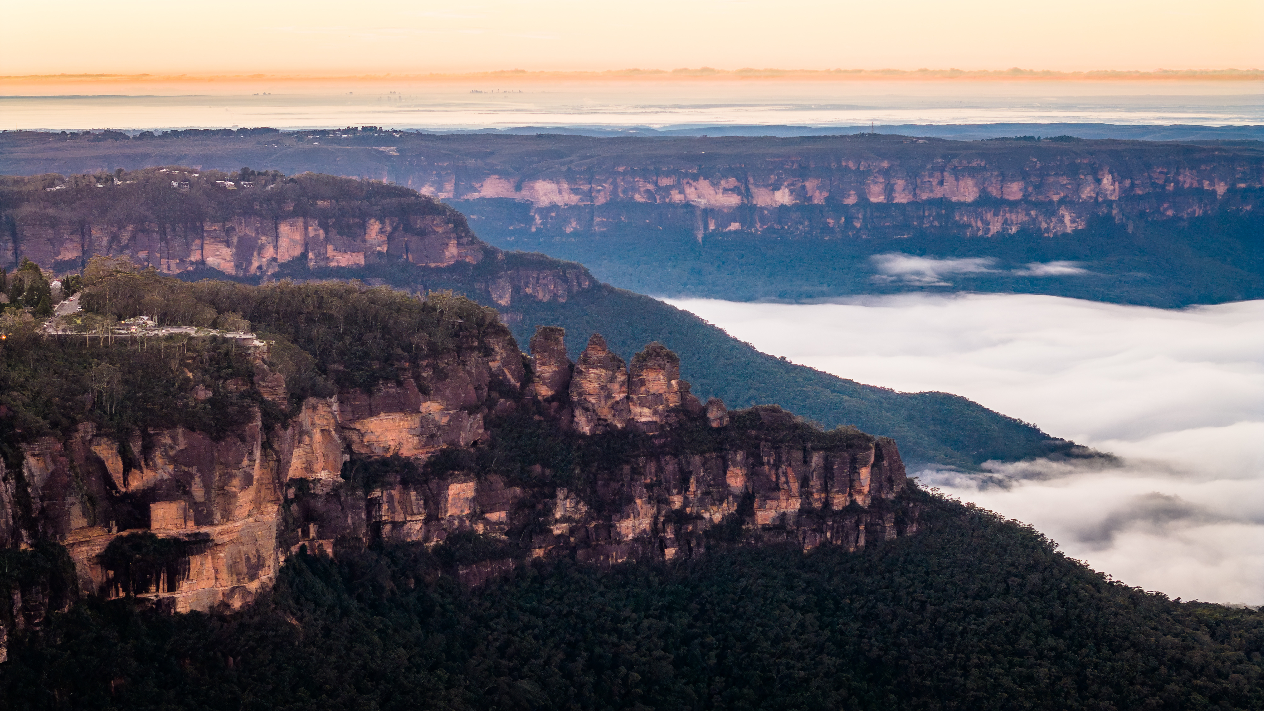 Blue Mountains sunrise — yoga retreat